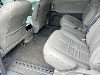 2014 Toyota Sienna XLE