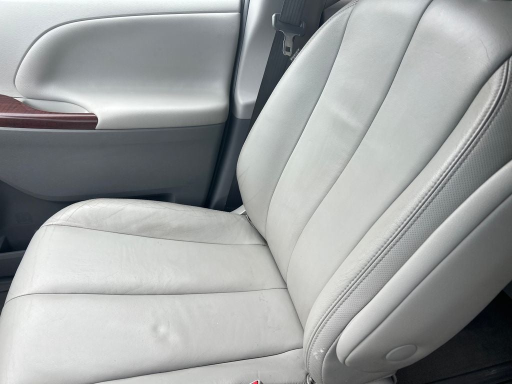 2014 Toyota Sienna XLE