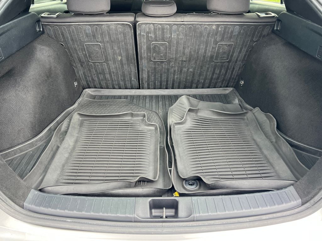 2022 Toyota Prius L Eco
