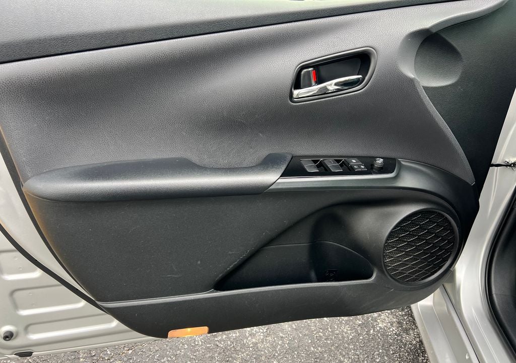 2022 Toyota Prius L Eco